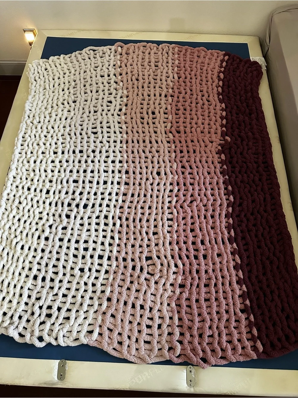 Chunky Ombre Knit Throw Blanket in White Pink Handmade like new Chenille Cozy